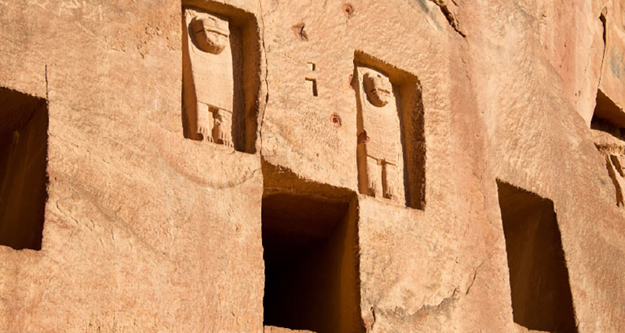 AlUla ancient heritage sites tour