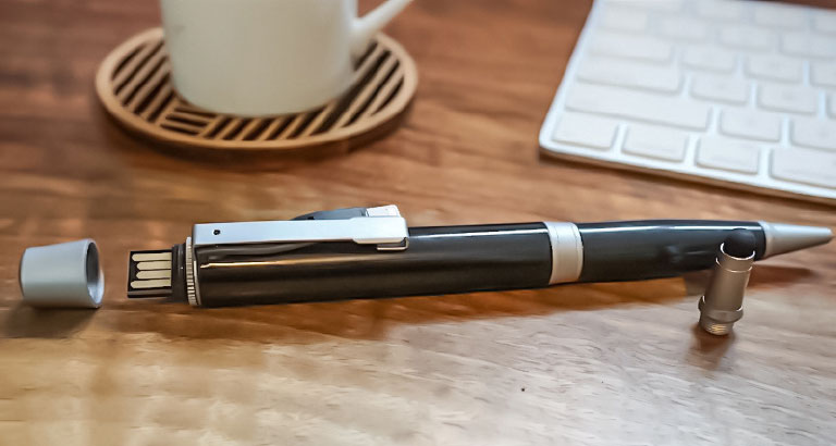 Connector Pen with USB and lightning adapter