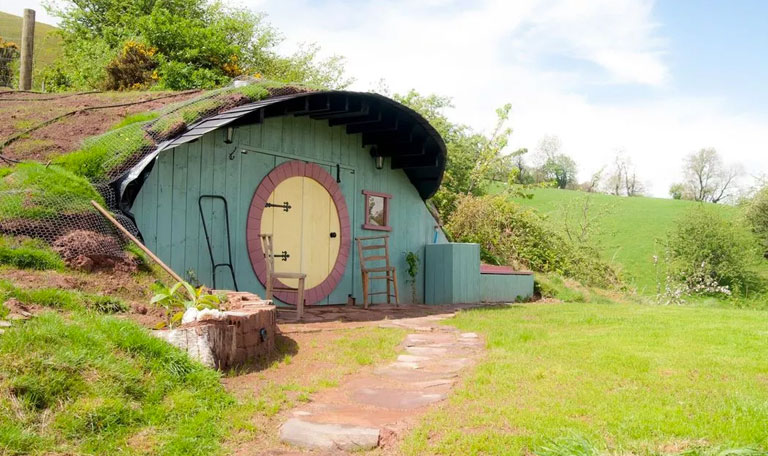 Hobbit House Wales – eco-friendly fantasy home