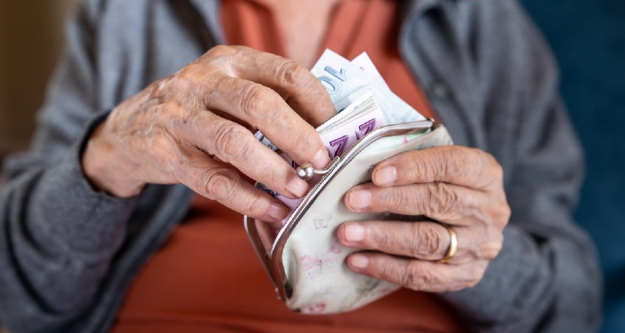 Understanding money dynamics and attachment styles