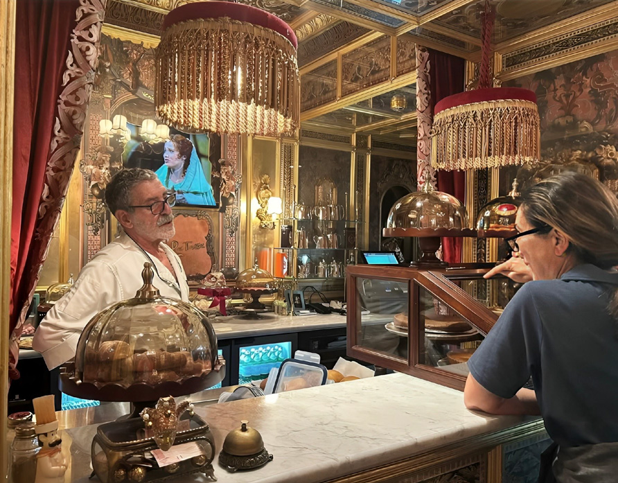 grande caffe del teatro venetian style café bahrain