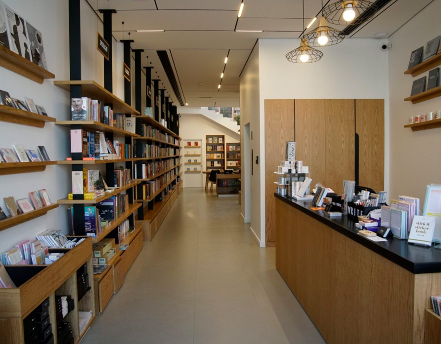 neo books and coffee bahrain book café