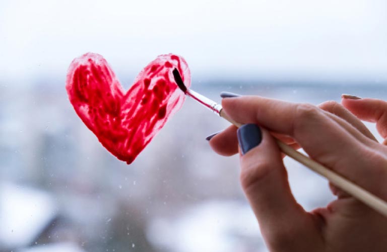 Sip and paint Valentine’s date at home