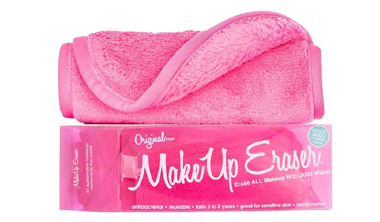 Reusable makeup remover cloth for sustainable beautyass bottles